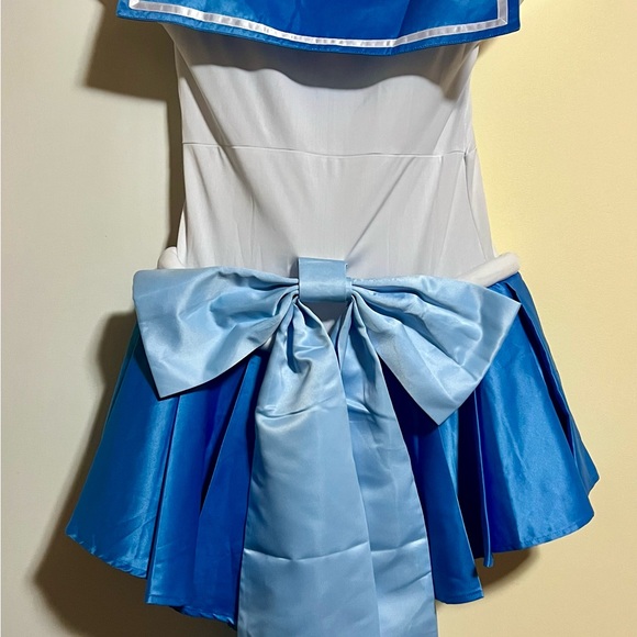Ladies medium Sailor Mercury costume - Picture 2 of 2